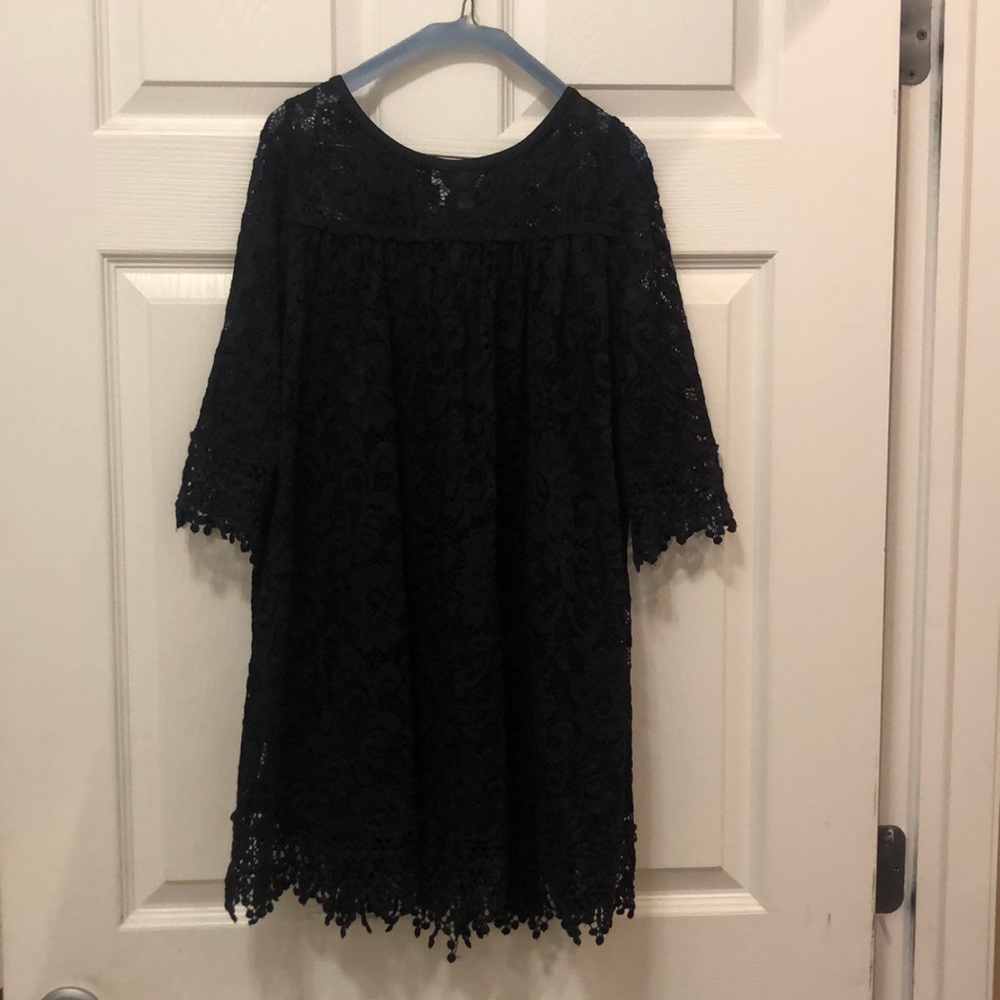 Girls black dress, chasing fireflies